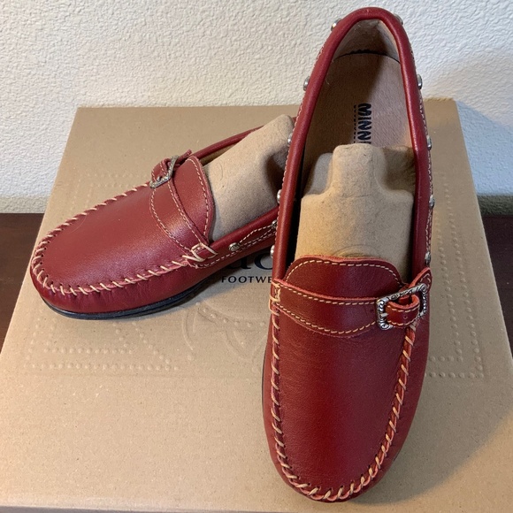 NEW! Minnetonka Moccasins Red Size 5 - Picture 1 of 10